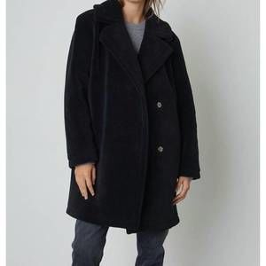 NEW VELVET BY GRAHAM & SPENCER christine sherpa coat in black